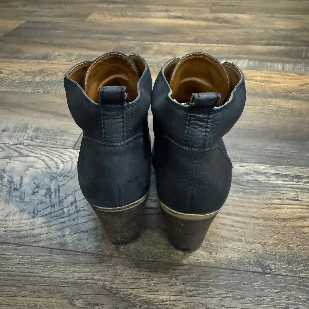 Lucky Brand‎ Ellen Black Leather Ankle Booties Women's 7.5 Western Heeled Boots